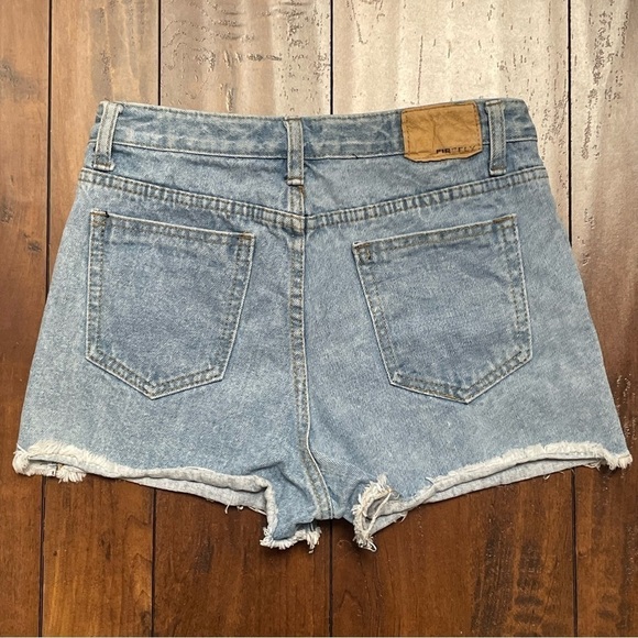 Firefly Spike Embellished Denim Frayed Hem Shorts Size 27 - Picture 4 of 8